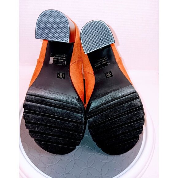 Dark Tan Heeled Ankle Boots With Gold Chain Embellishment Womens Size 9 - Picture 4 of 8